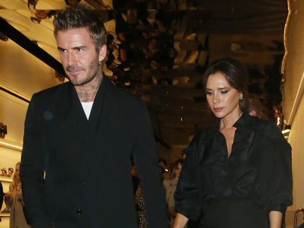 David y Victoria Beckham pretenden abrir un túnel subterráneo para mejorar su seguridad, conectando su casa directamente con el garaje anexo a la misma./gtres.