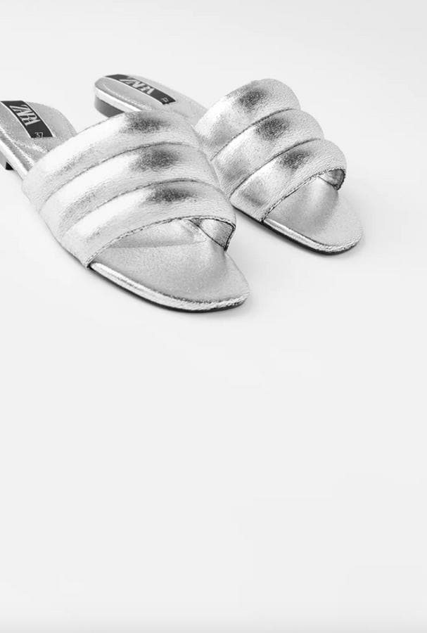 Instituto barajar podar Fotos: Doce sandalias planas de las rebajas de Zara, Mango y Pull&Bear  perfectas para tus estilismos veraniegos | Mujer Hoy