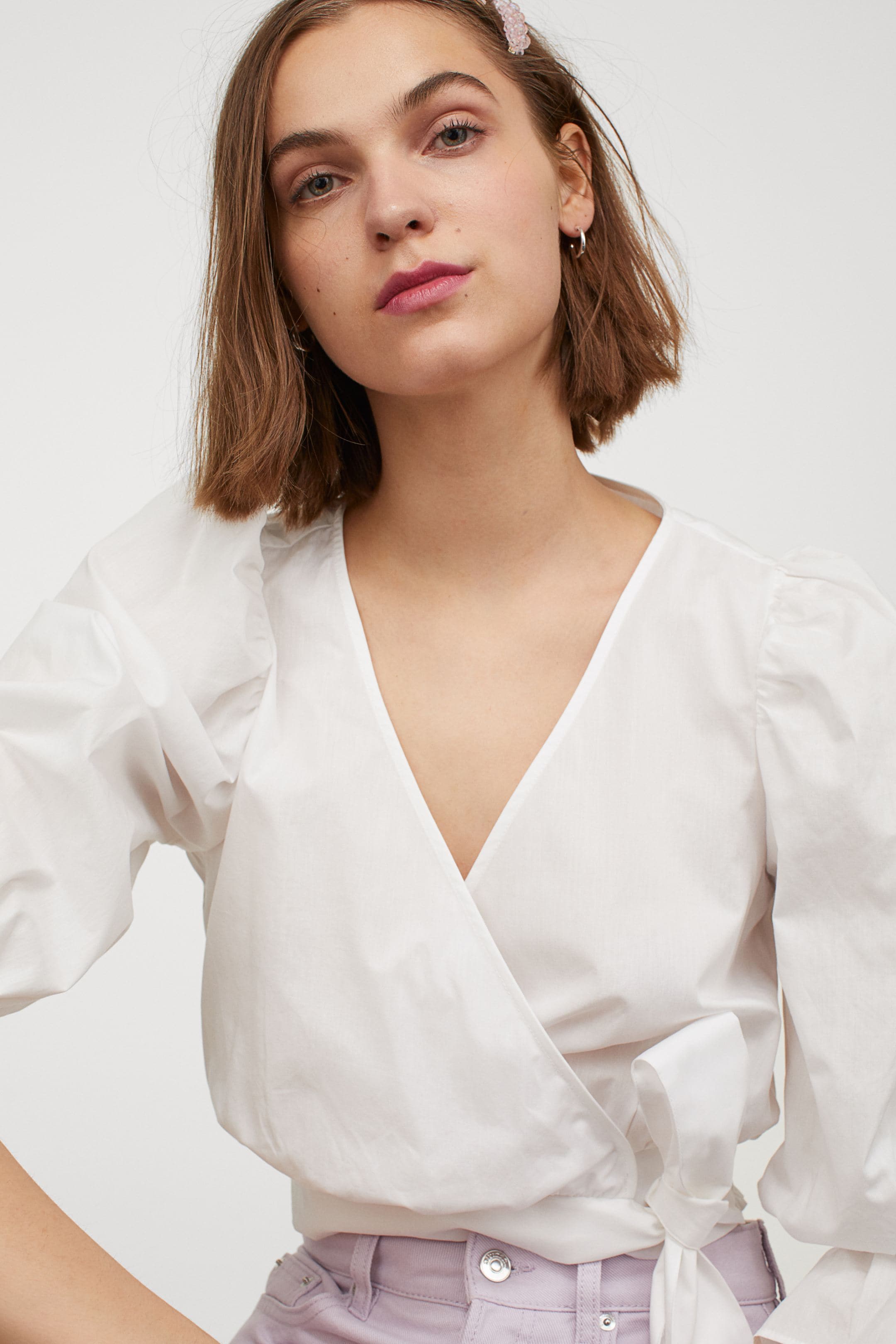 Fotos: Las blusas blancas de la nueva colección de H&M un flechazo y sientan de maravilla a cualquier edad | Mujer Hoy
