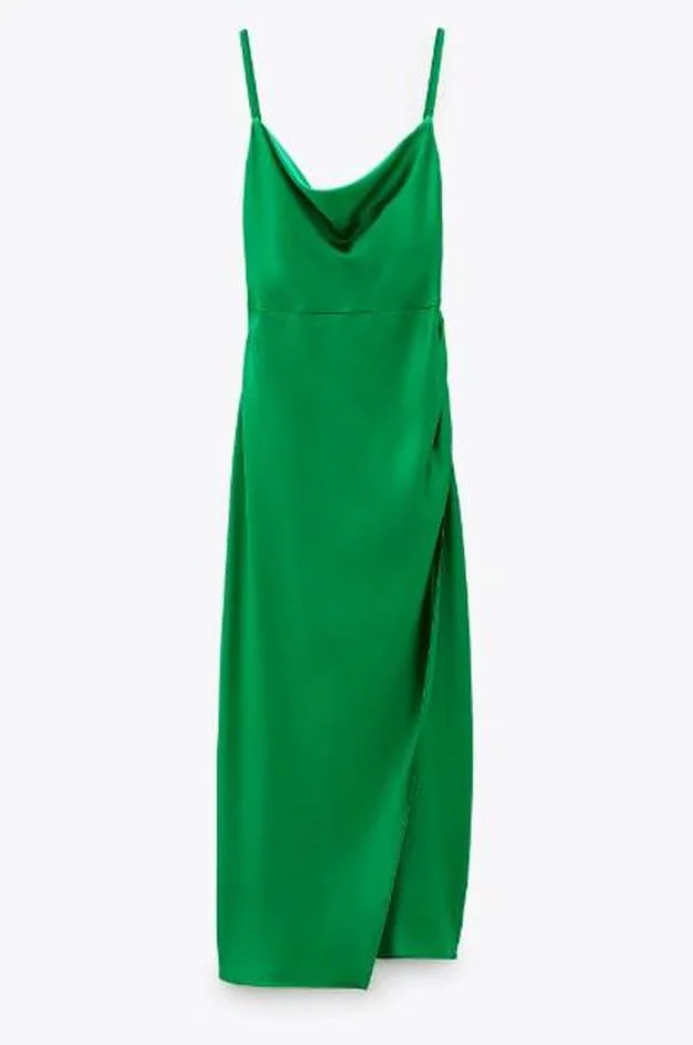 Este es el vestido verde que Zara ha agotado en todas las tallas y no hay posibilidades de apuntarse a la lista de espera.