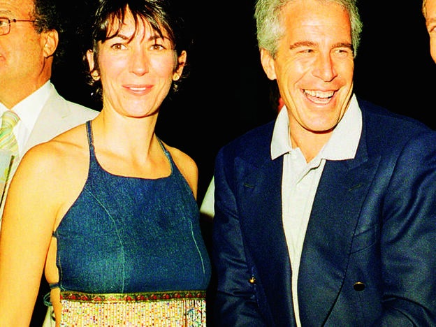 Ghislaine Maxwell junto a Jeffrey Epstein.