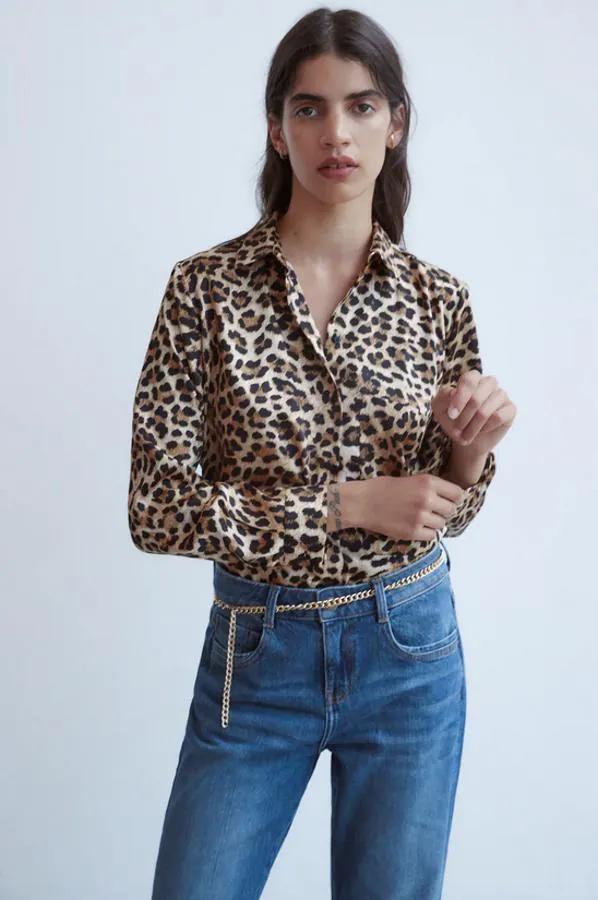 Round down prison Trip Fotos: Nueve blusas con estampado de leopardo imprescindibles para tus  looks otoñales más salvajes | Mujer Hoy