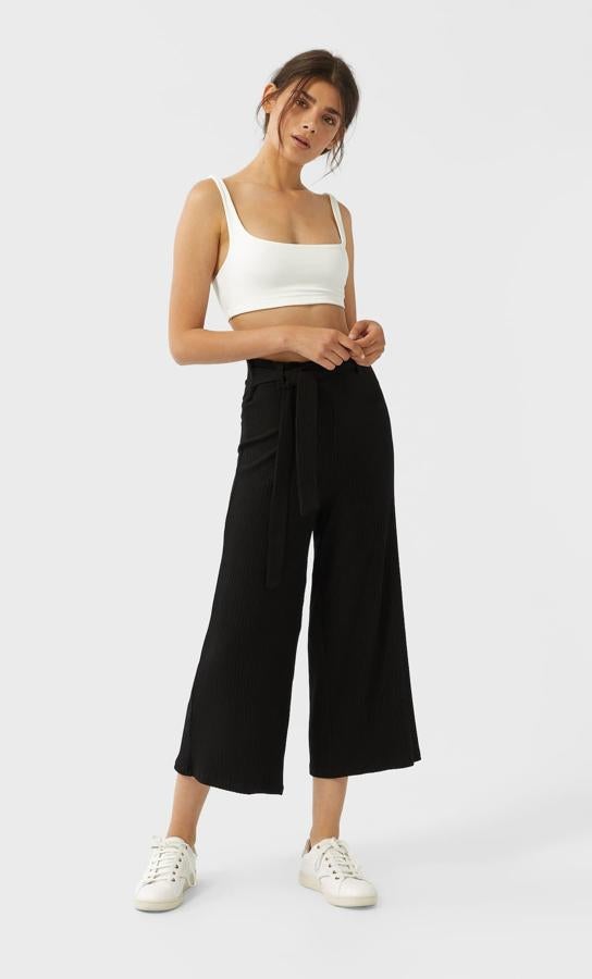 Hemos encontrado los pantalones culotte ideales para presumir de botas en tus looks de temporada