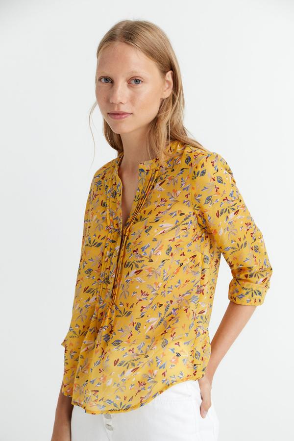 Sfera tiene 10 camisas repletas de estilo que puedes comprar por menos de 10 euros