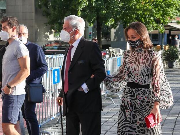 Pincha en la foto para descubrir los looks de Isabel Preysler que demuestran que es y será siempre un icono de estilo./gtres