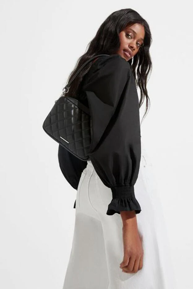 Estos tres bolsos low cost de Bershka son perfectos para oficina con mucho estilo | Mujer Hoy