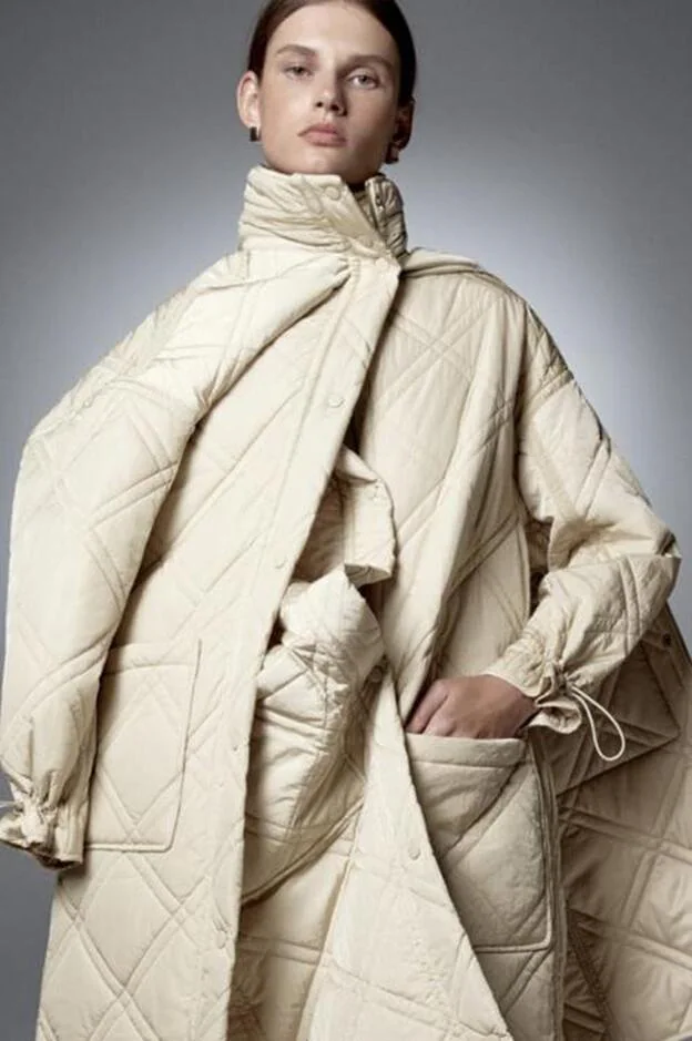 Los tres abrigos de con los que triunfar con la tendencia del invierno: el acolchado | Mujer Hoy