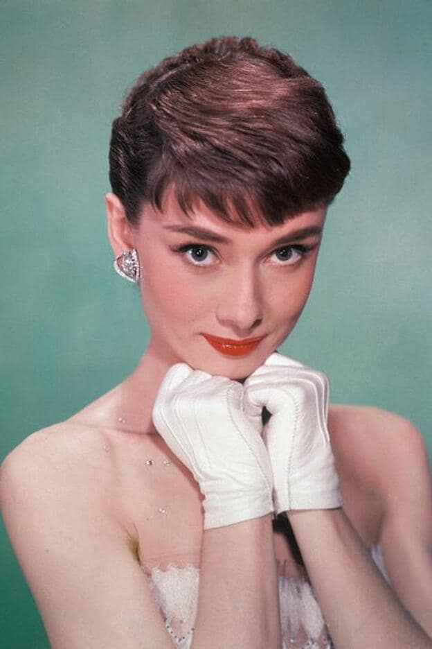 Audrey Hepburn, a principios de los 50. Pincha en la galería para descubrir qué celebrities se parecen más a la famosa actriz/Hulton Archive/Getty Images