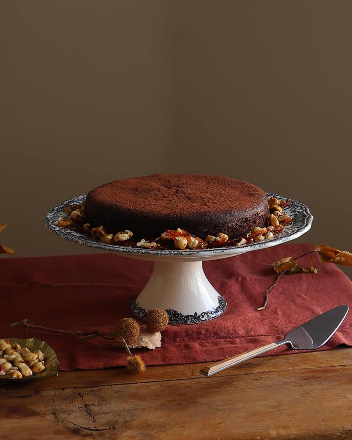 Tarta de chocolate sin harina con crocanti de avellanas