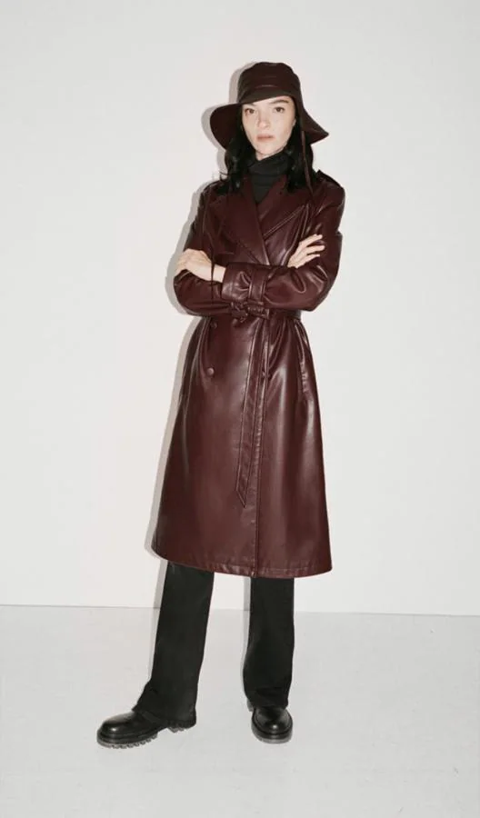 Fotos: Gabardinas de efecto piel: así es el abrigo que más se lleva ahora  mismo | Mujer Hoy