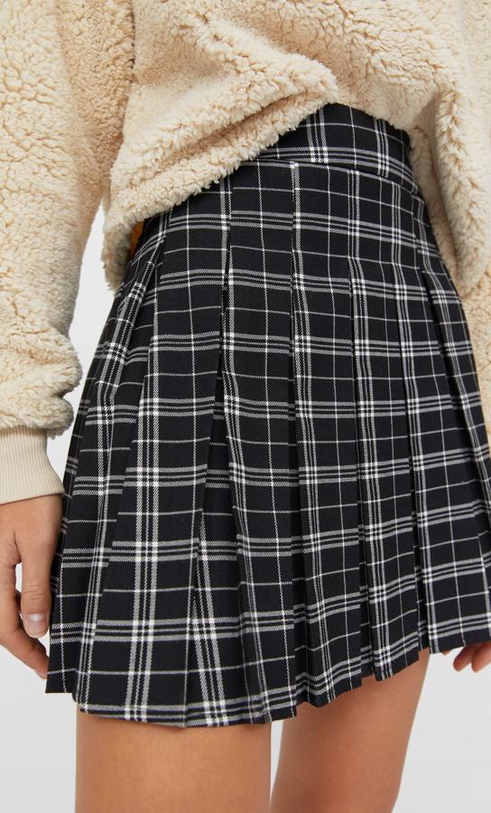 Falda mini de tablas, la prenda que para sumarte a looks school | Mujer Hoy