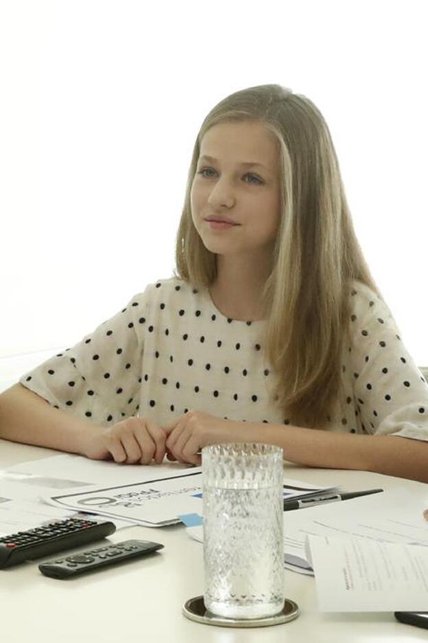 Leonor, durante la videoconferencia con los premiados.