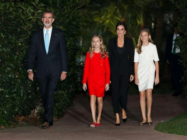 Los Reyes y sus hijas, en los Premios Princesa de Asturias 2019.