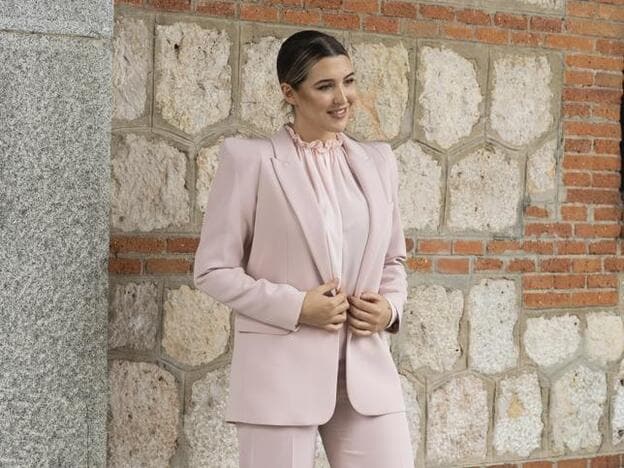Alba Díaz y Vicky Martín Berrocal comparten el traje de chaqueta que  rejuvence y estiliza en todas las talla y a cualquier edad | Mujer Hoy