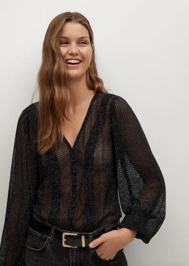 Museo Guggenheim radiador fuego Fotos: Negra y semitransparente: la blusa que no puede faltar este mes en  tu armario es esta | Mujer Hoy