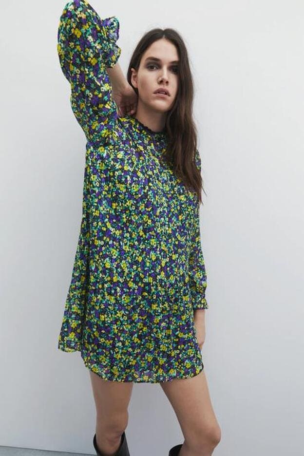 Zara se adelanta a la primavera con estas floreadas prendas que querrás tener en tu armario antes que nadie | Mujer Hoy