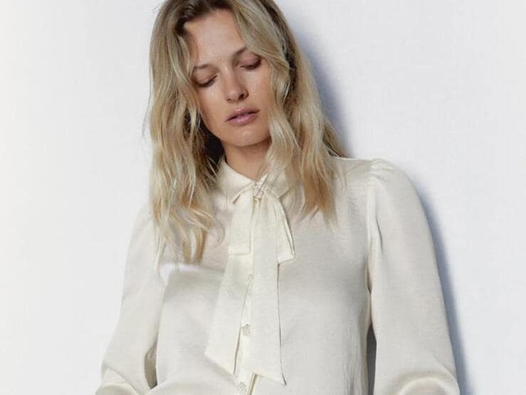 Fotos: Estas blusas blancas súper románticas que acaban de llegar a Zara son las que mejor te quedarán con vaqueros esta primavera | Hoy