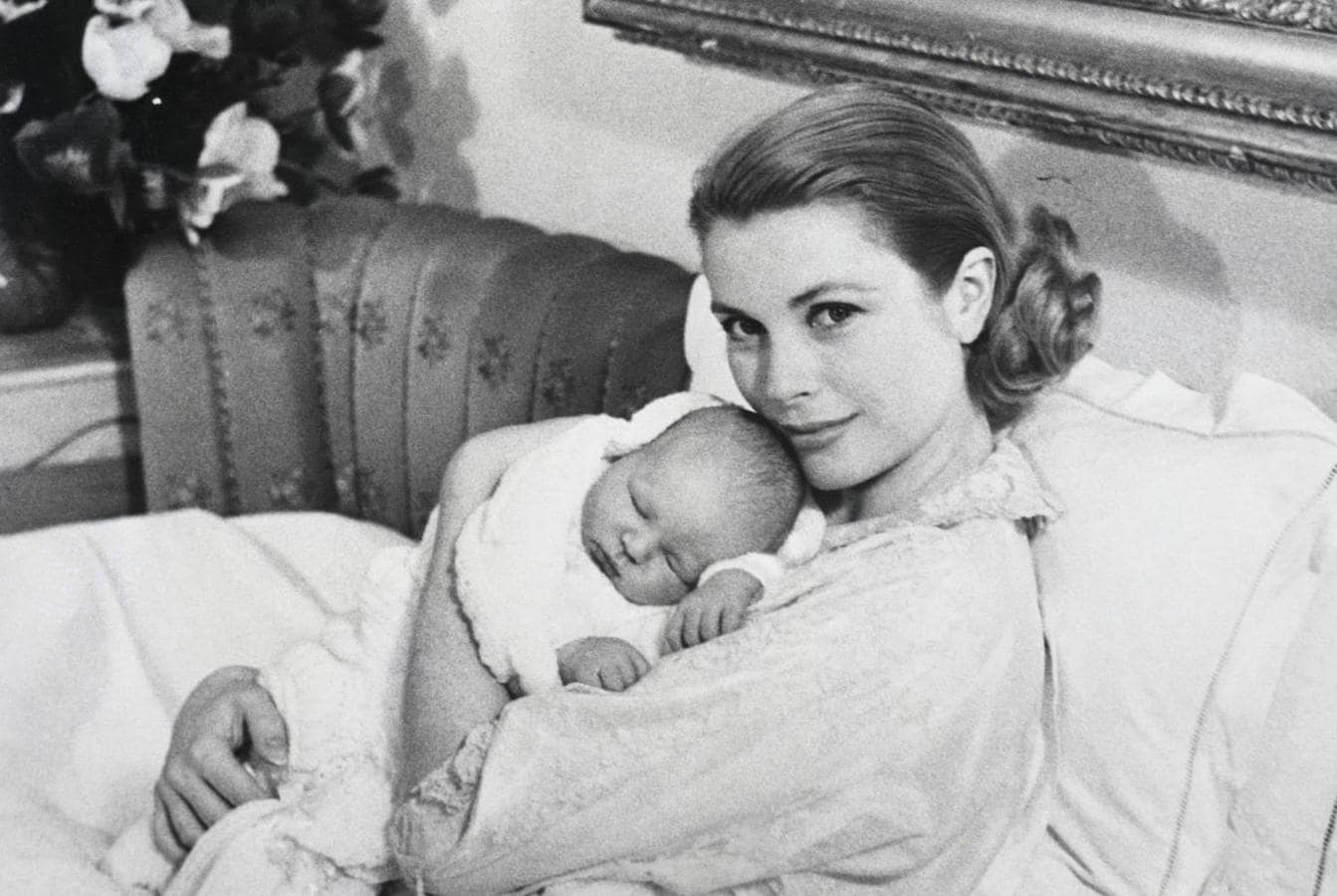 Fotos: La relación de Grace Kelly con sus hijos Estefanía, Alberto y  Carolina de Mónaco: dramas, secretos y muchos problemas | Mujer Hoy