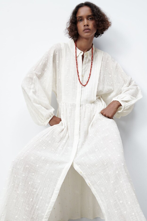 Kimono bordado, camisón de flores o vestido de rayas: los diseños años 70 que triunfan en nueva colección de de Zara | Mujer Hoy
