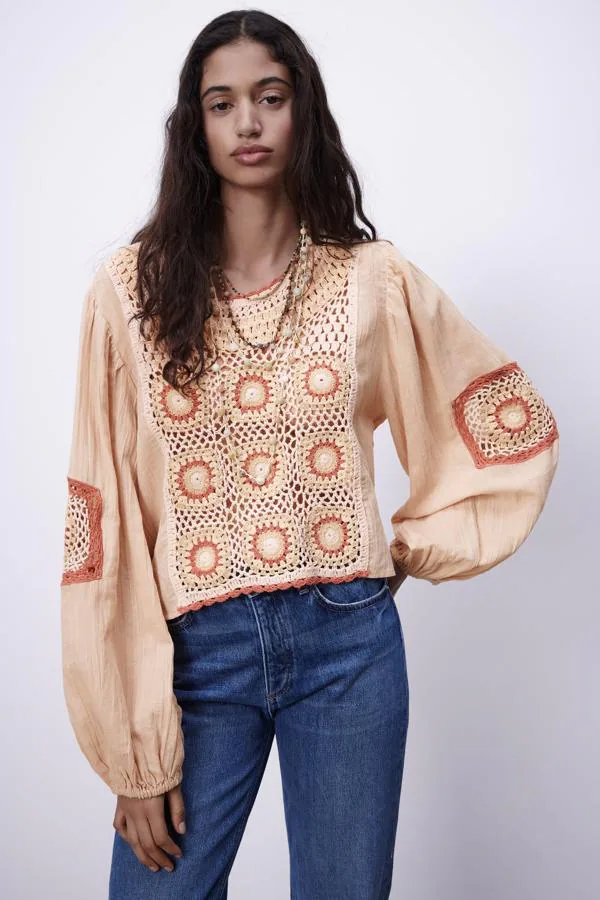 Fotos: Las compras de De las blusas de Zara que lucirás los próximos meses hasta el bolso de rafia de Mango que elevará tus looks de primavera Mujer