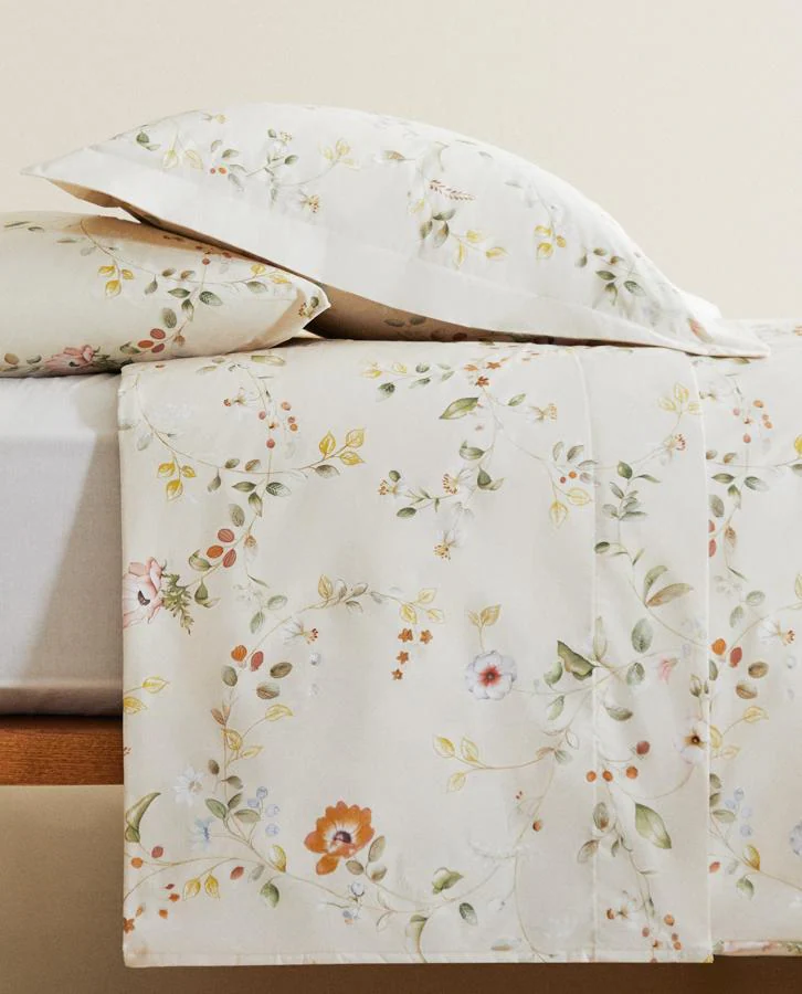 Fotos: El estampado floral también salta a tu sábanas, manteles y fundas de cojín de Zara Home ideales | Mujer Hoy