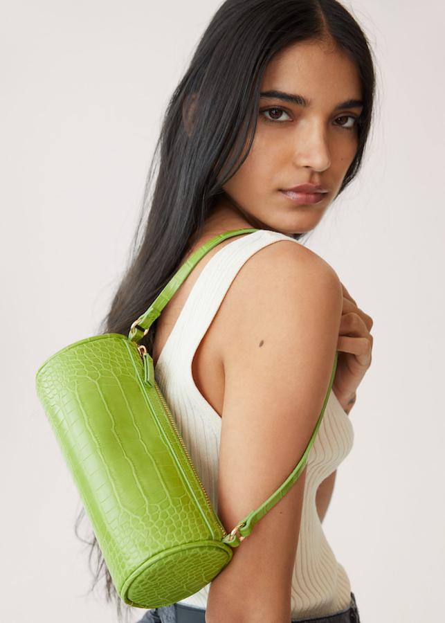 Bolsos verdes con los que hacer que cualquier look sea un éxito rotundo