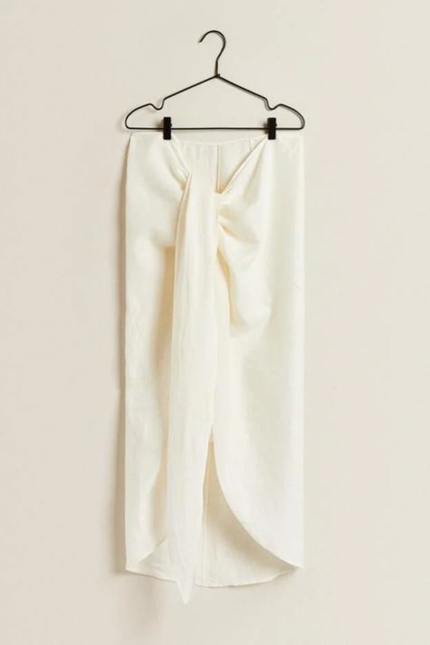 Falda pareo de lino de la colección de verano de Zara Home. (29,99 euros).