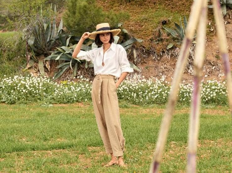 El respeto claramente Mirar furtivamente Fotos: Diez pantalones en beige, el tono que combina con todo y no pueden  faltar en tu armario esta primavera | Mujer Hoy