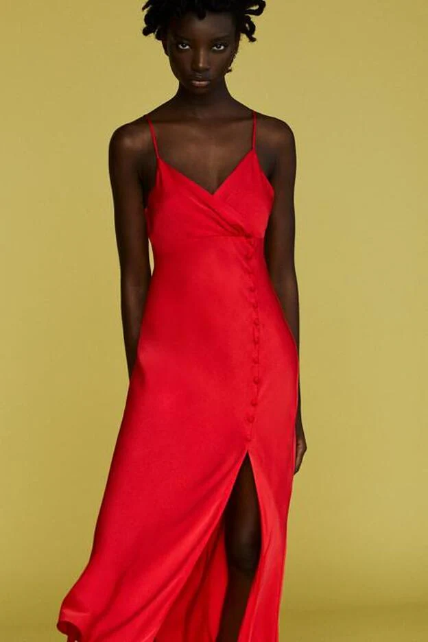 Este es el vestido rojo más espectacular de la temporada del que te vas a  enamorar al instante (y sólo cuesta 25 euros) | Mujer Hoy