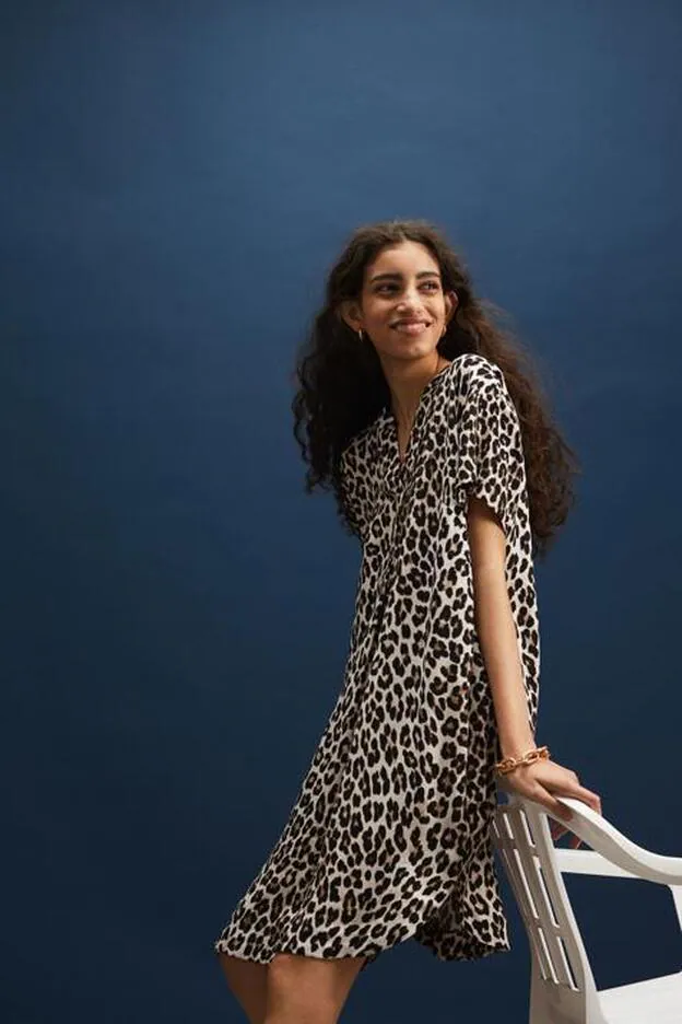 Tres diseños diferentes que el estampado de leopardo también esté presente en tus vestidos de temporada | Mujer Hoy