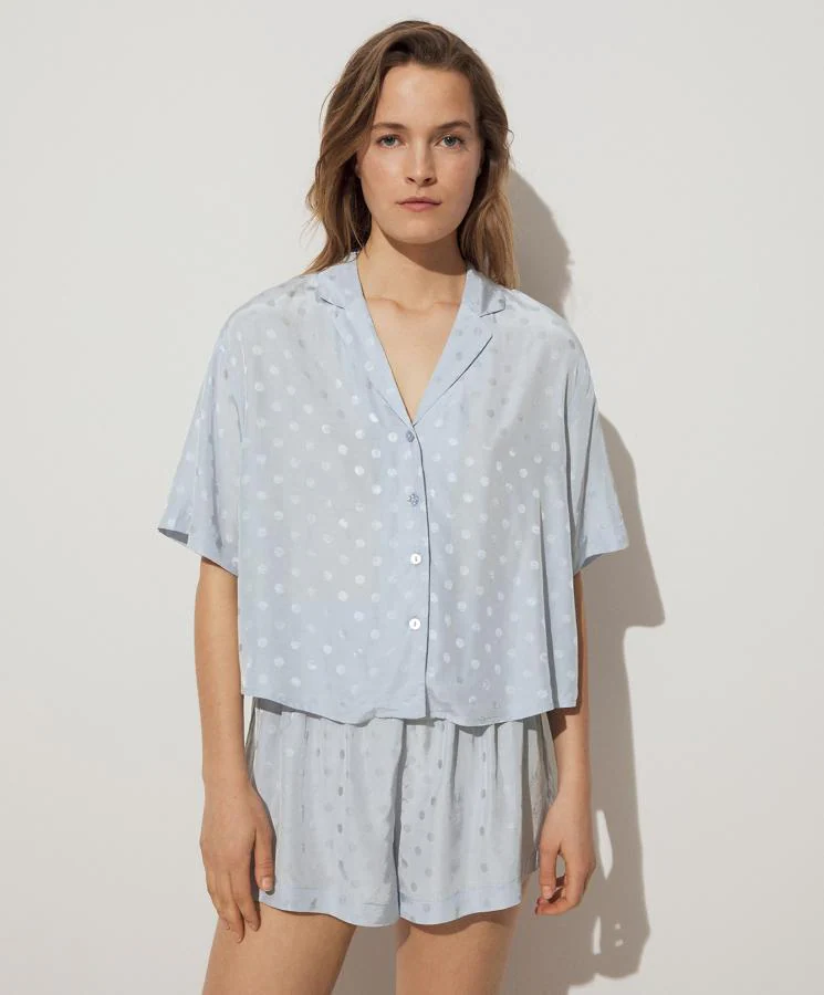 Oysho tiene los 11 pijamas y camisones más bonitos, elegantes y baratos de la primavera /verano (con los que podrás salir también a la calle) |