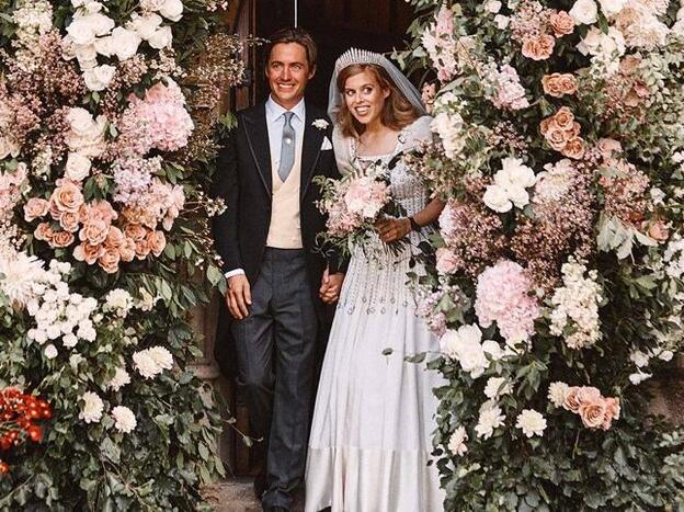 Beatriz de York, Felipe de Grecia y Carlota Casiraghi: las tres bodas royal  que han marcado tendencia en la pandemia por la decoración, los vestidos y  por supuesto, los invitados | Mujer