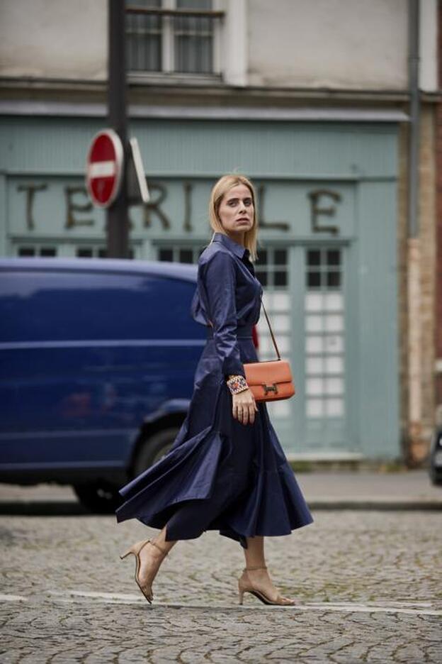 Los vestidos cruzados son la prenda más favorecedora del verano y en Massimo Dutti hemos encontrado dos ideales para llevar con cuñas