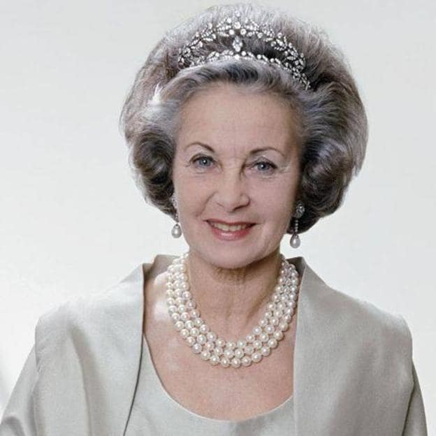 Pincha en la foto para descubrir la historia detrás de las 15 tiaras más impactantes de la realeza: de Doña Letizia a la reina Isabel II