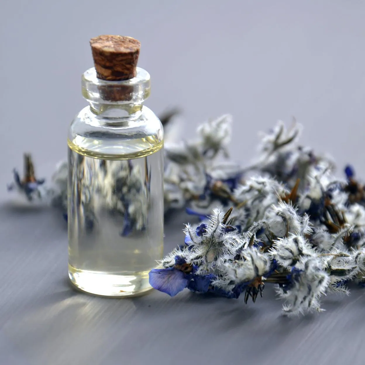 Aromaterapia: ¿Por qué el uso de aceite esencial no es aprobado