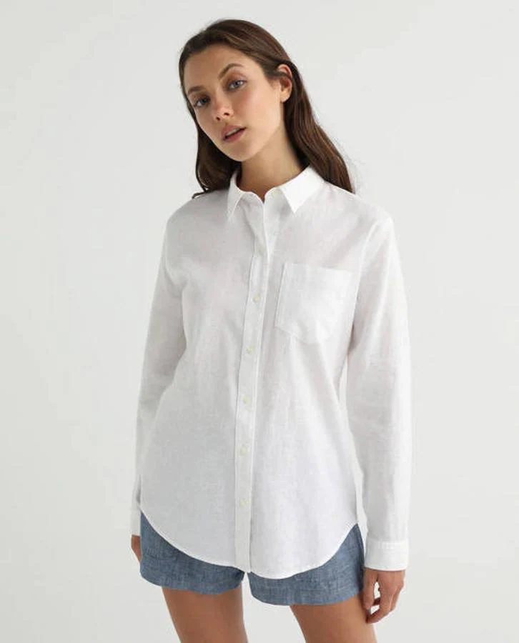 Víspera de Todos los Santos contar hasta social stradivarius zara Una camisa blanca es la prenda sencilla y versátil con la  que triunfarás verano | Mujer Hoy