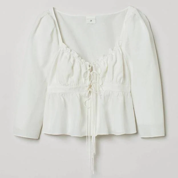 ignorar Cilios Semejanza La blusa blanca de H&M que podrás llevar a la oficina y con tus looks de  fin de semana | Mujer Hoy