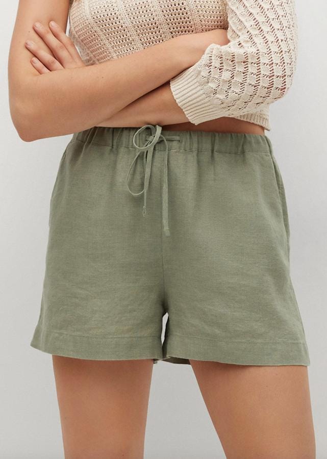 Los shorts que todavía puedes comprar en rebajas y te a salvar más de un look este verano | Mujer Hoy