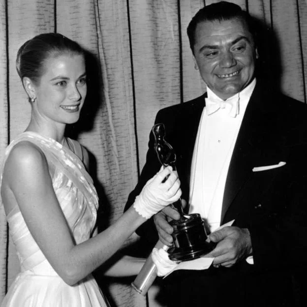 Grace Kelly era la actriz más importante del momento cuando se casó con el príncipe Rainiero, hasta tenía ya un Oscar.