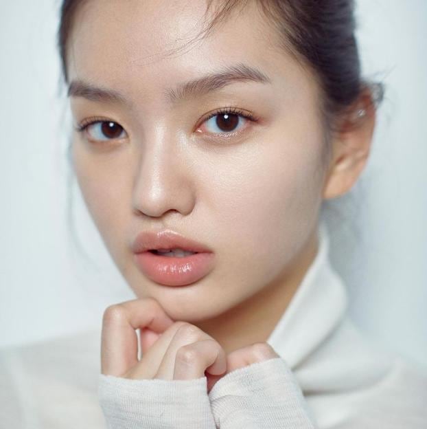 Pincha en la imagen para conocer los mejores cosméticos coreanos para acabar con el acné y conseguir una piel ultra lisa. 