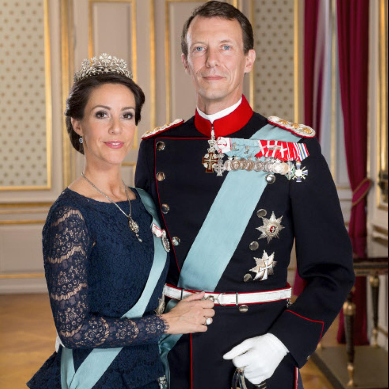 La princesa Marie y su marido el príncipe Joaquín han terminado instalándose en Francia. Si quieres ver más matrimonios de royals con plebeyos, pincha en la imagen./gtres