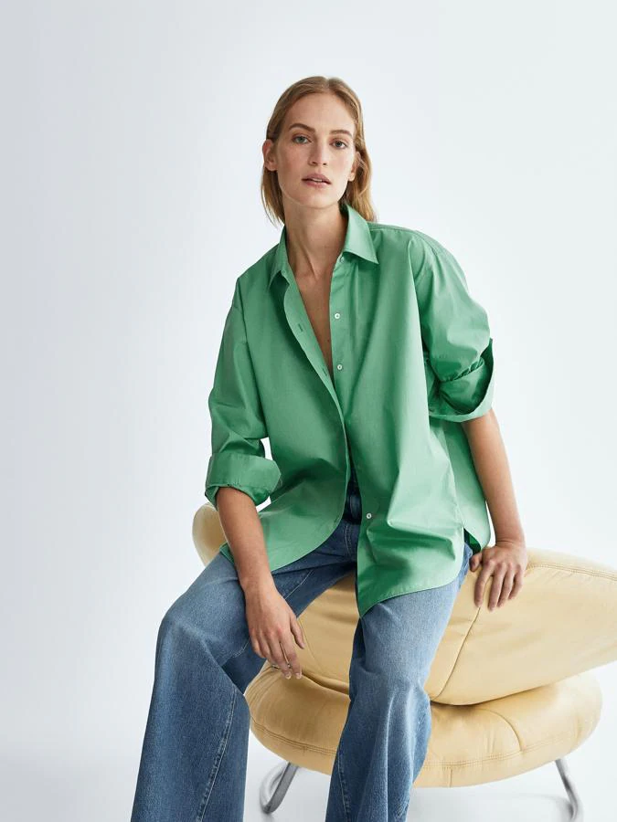 Alerta tendencia! La prenda que no puede faltar en tu armario de  entretiempo para poner color en tus estilismos es una camisa verde | Mujer  Hoy
