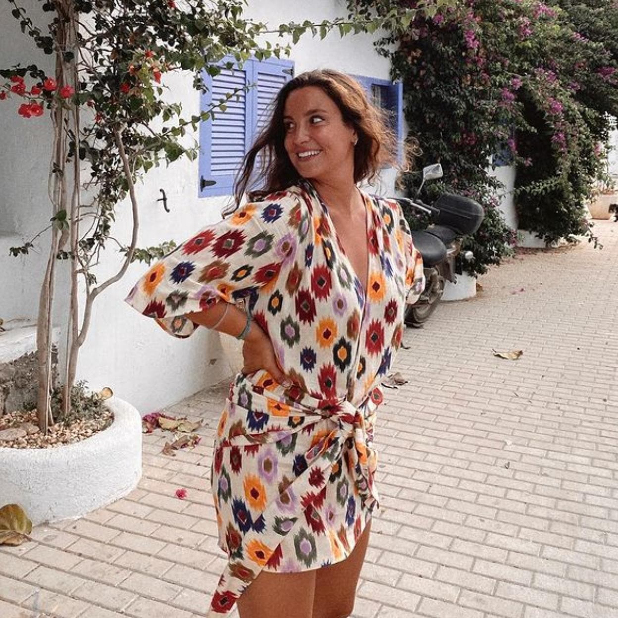 Distracción Relajante Derribar El vestido pareo de Zara (casi agotado) que triunfa entre las influencers y  que también podrás llevar en otoño con botas | Mujer Hoy
