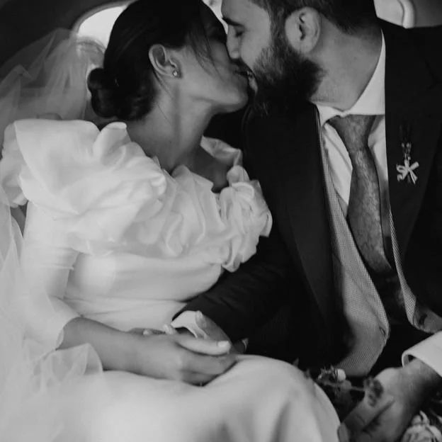 El vestido de novia made in Spain que ha revolucionado Instagram por ser el  más bonito y original para bodas de otoño | Mujer Hoy