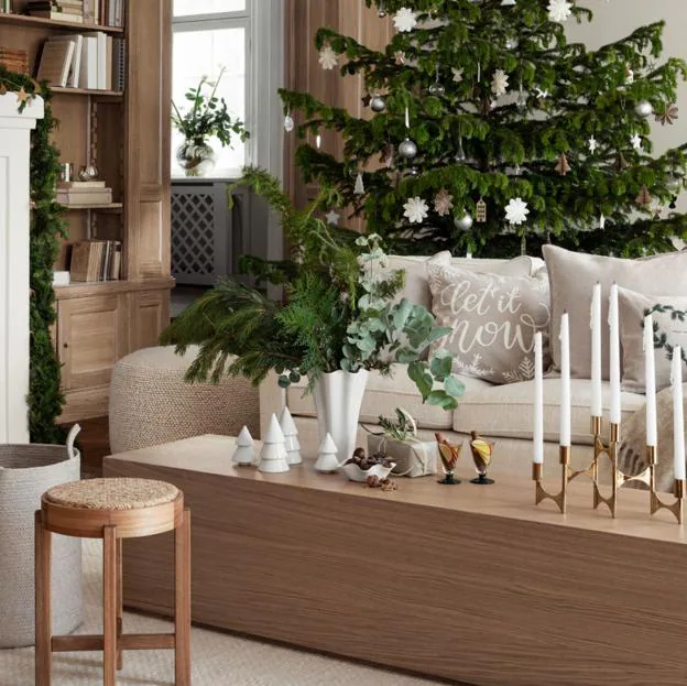 Pincha en la foto para ver 10 ideas preciosas para decorar el árbol de Navidad por menos de 10 euros.
