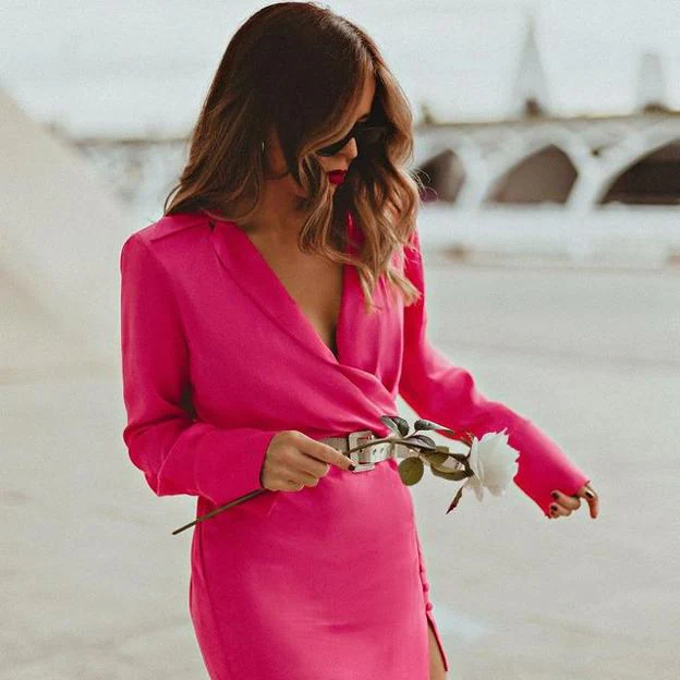 Los vestidos que arrasan esta temporada son los satinados y estos de Zara  son los favoritos de las influencers porque sientan de maravilla | Mujer Hoy