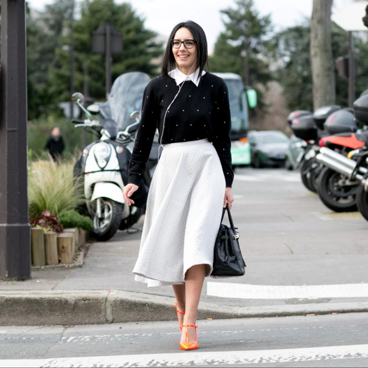 Mango Suit Falda midi blanco-negro estampado repetido sobre toda la superficie Moda Faldas Faldas midi 