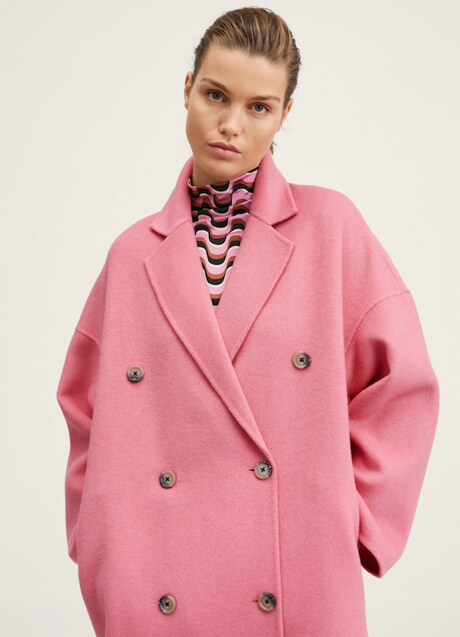 Ni acolchado ni efecto piel, el abrigo más original y calentito es este de  punto de Zara con el que rejuvenecer tus looks a los 50