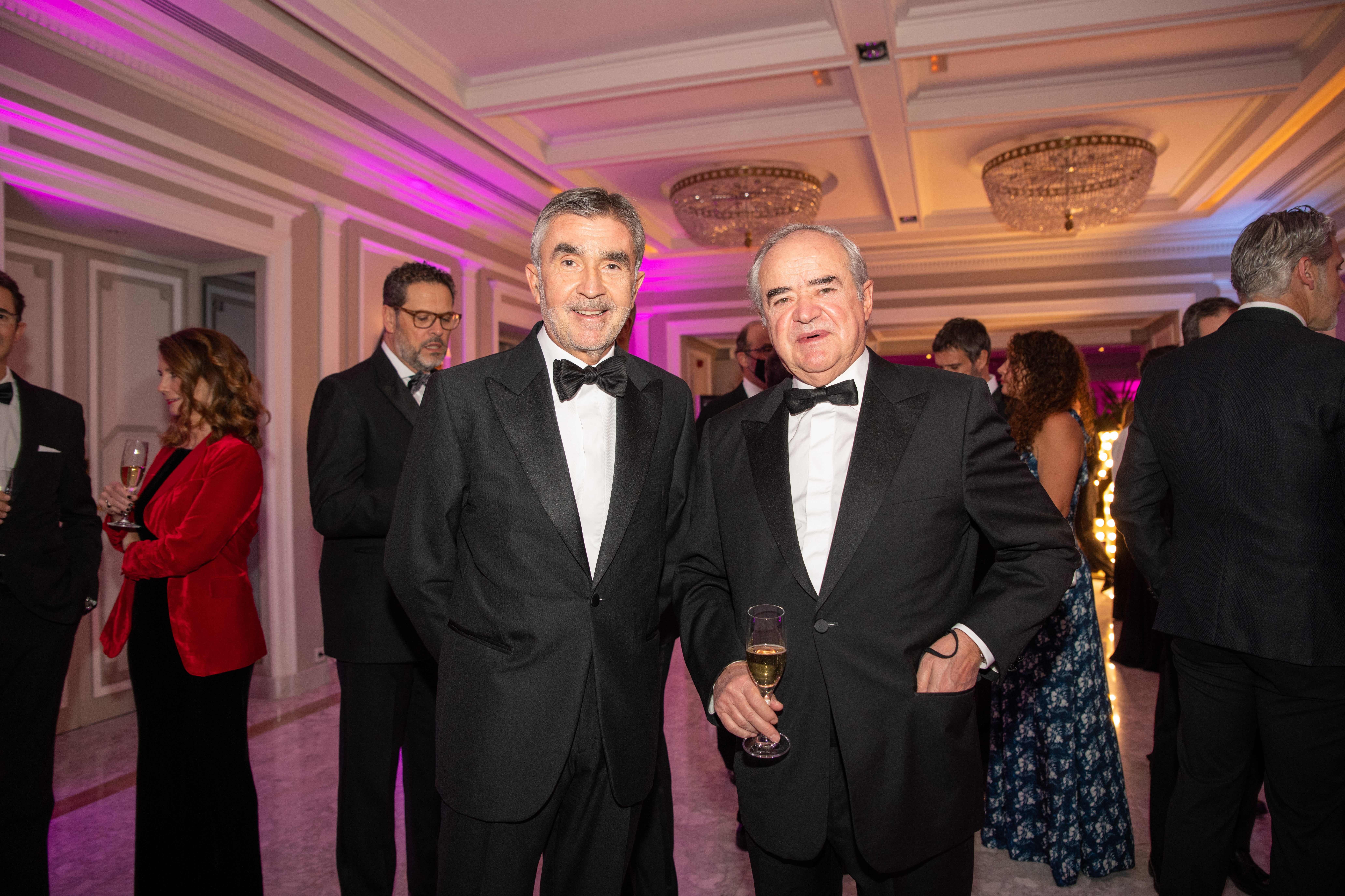 Premios Mujerhoy 2021: Iñaki Arechabaleta, presidente de TESA (área de revistas del grupo Vocento) y Jorge Bergareche, consejero de Vocento. 