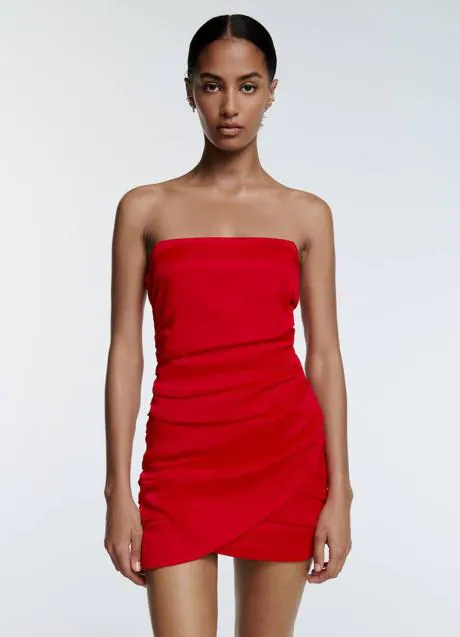 Con lazada, de lentejuelas o drapeado: los vestidos rojos de Zara son perfectos para lucir el color más favorecedor de la temporada Mujer Hoy